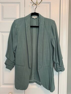 entro Sage Green Open-Front Women's Blazer with Ruched Sleeves